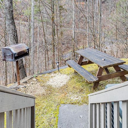 Spacious Gatlinburg Cabin With Hot Tub And Game Room! Exterior photo